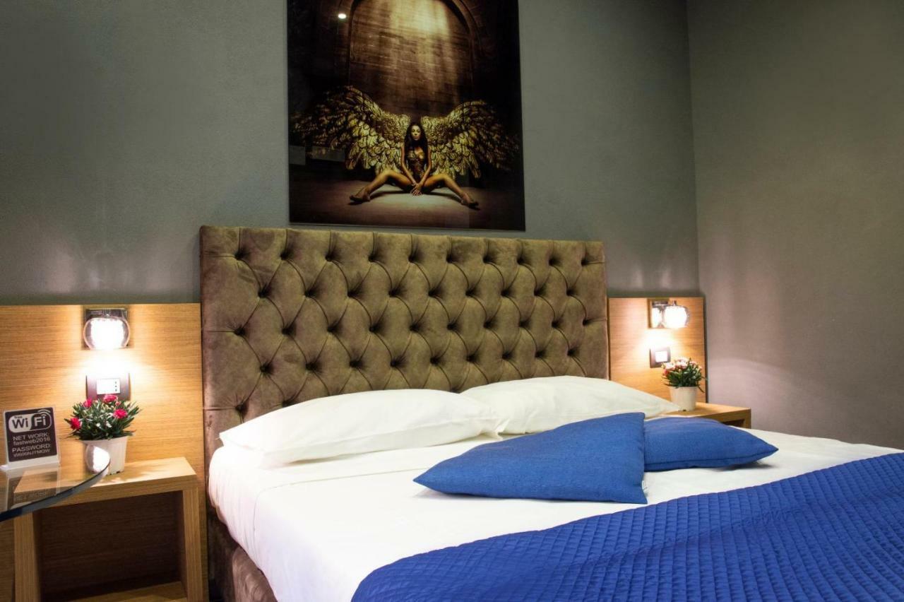 Umberto I° Suite & Spa Napels Buitenkant foto
