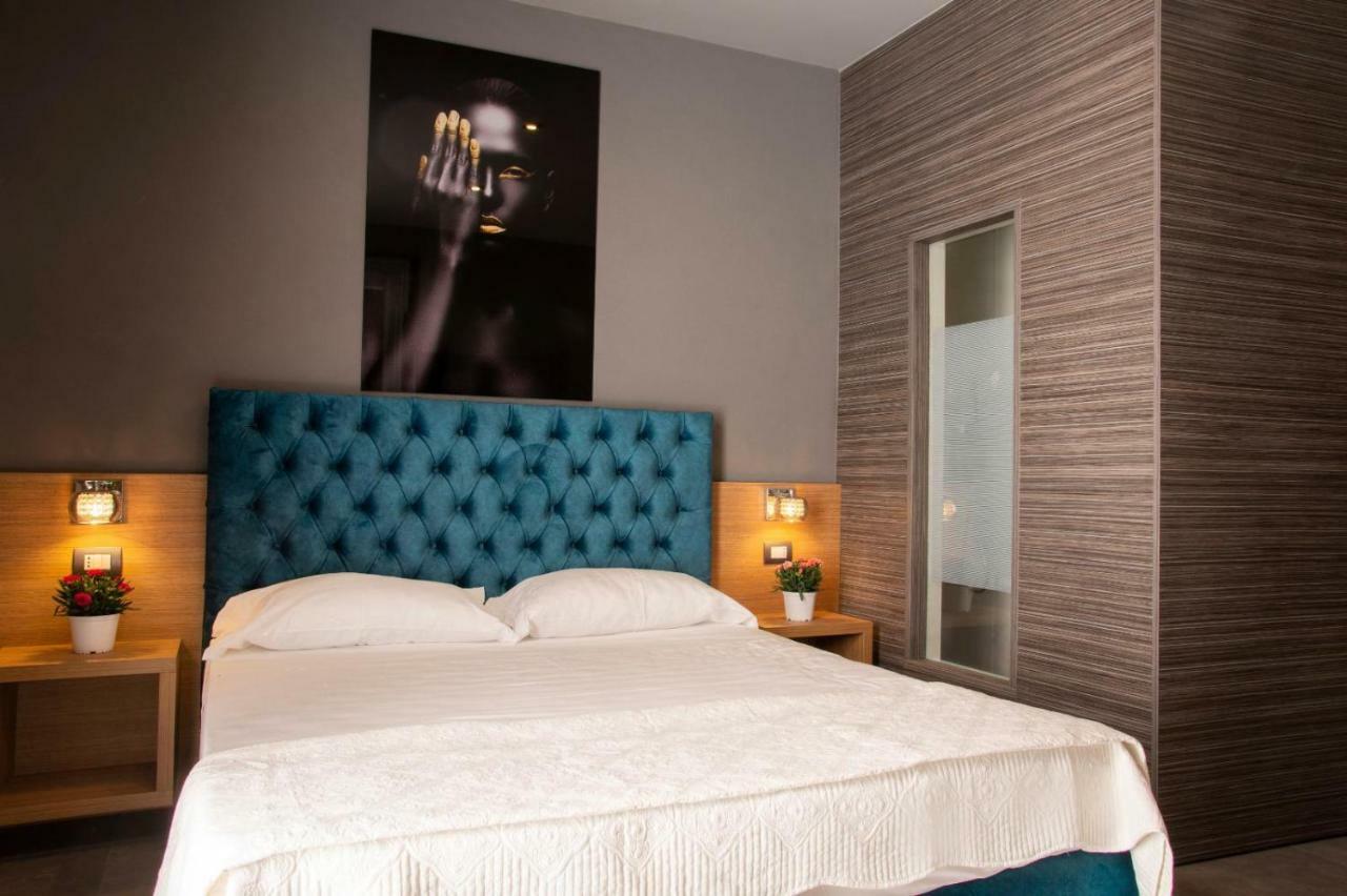 Umberto I° Suite & Spa Napels Buitenkant foto