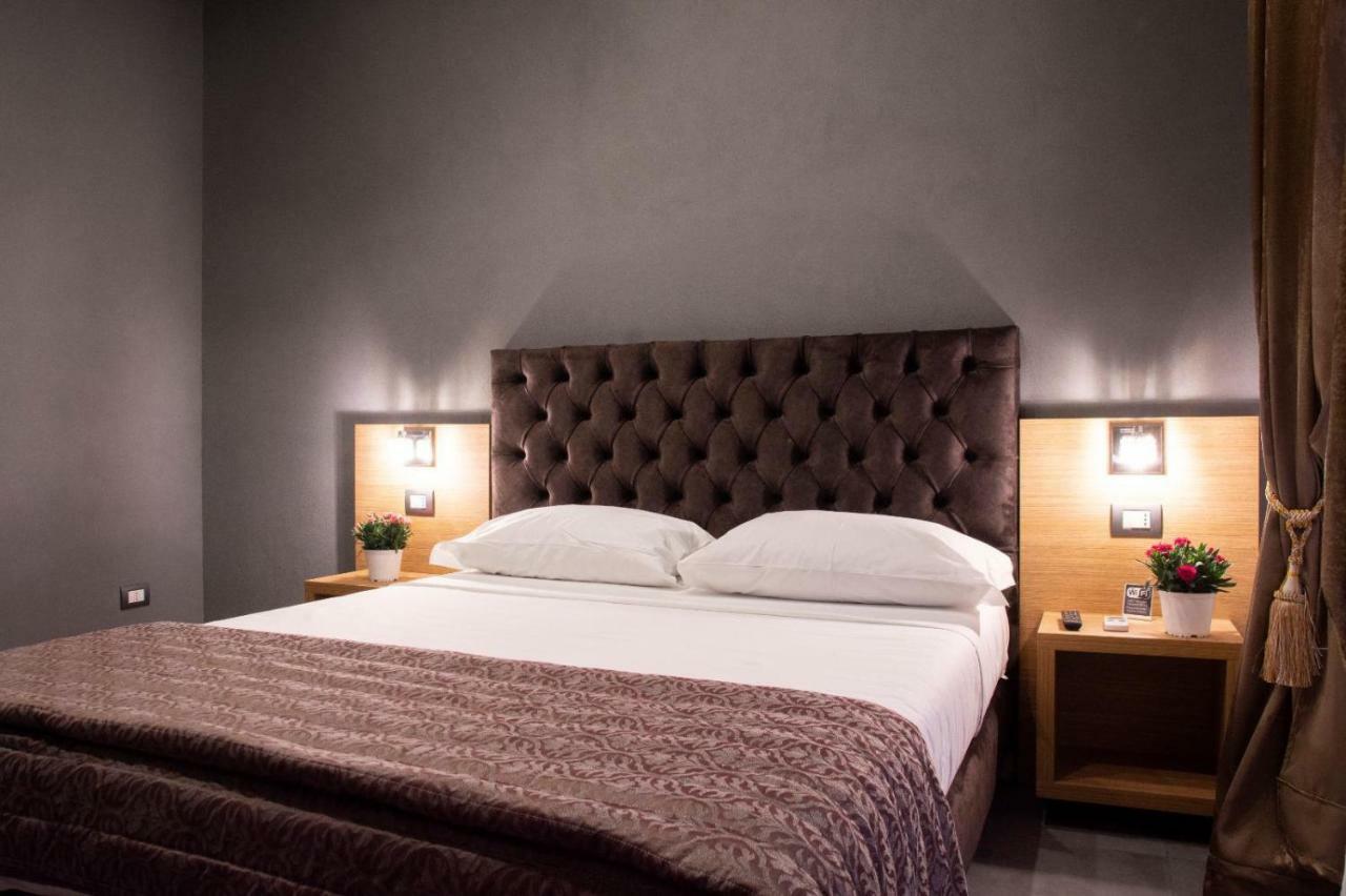 Umberto I° Suite & Spa Napels Buitenkant foto