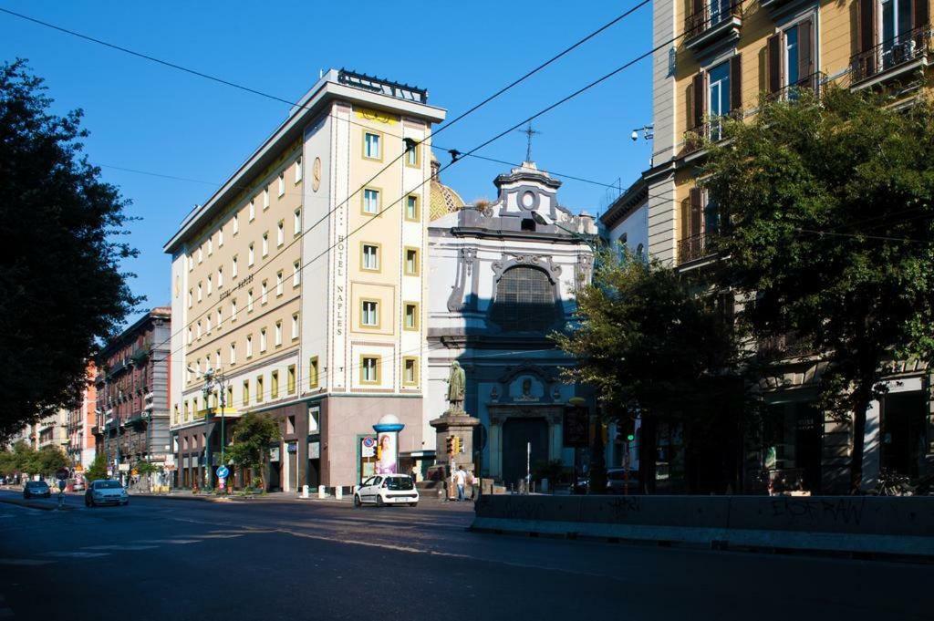 Umberto I° Suite & Spa Napels Buitenkant foto